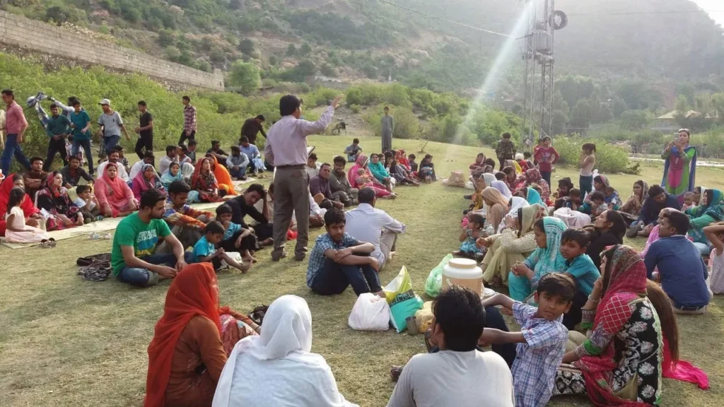 Gospel outreach serving poor and marginalized communities with food and prayer